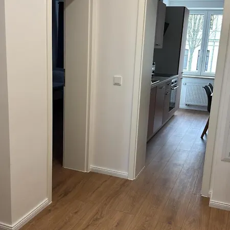 Fuer 4 Personen - Mitten In