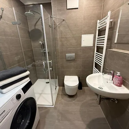 Fuer 4 Personen - Mitten In